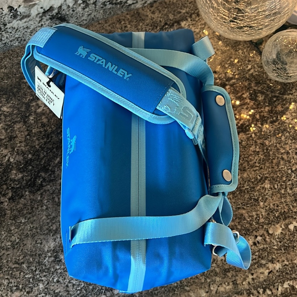 Stanley Vibrant Blue Julienne Midi Soft Cooler Bag - Picture 5 of 8